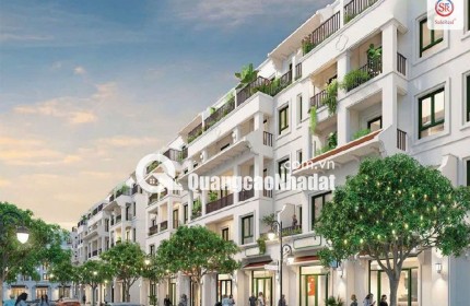Bán căn  liền kề góc tại Vinhomes Cổ Loa, diện tích 290m2 . Gần hồ , gần công viên . Nằm trong phân khu siêu vip .Gía mua trực tiếp chủ đầu tư triết